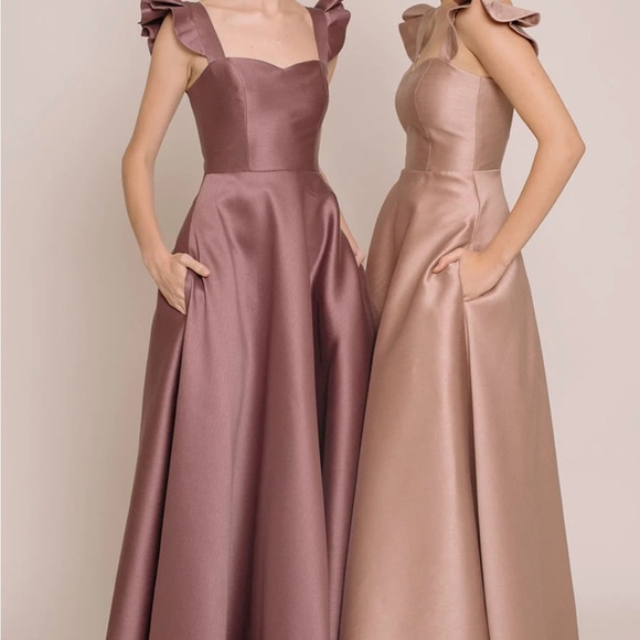 Zoo Label Dress - Picture 2 of 8